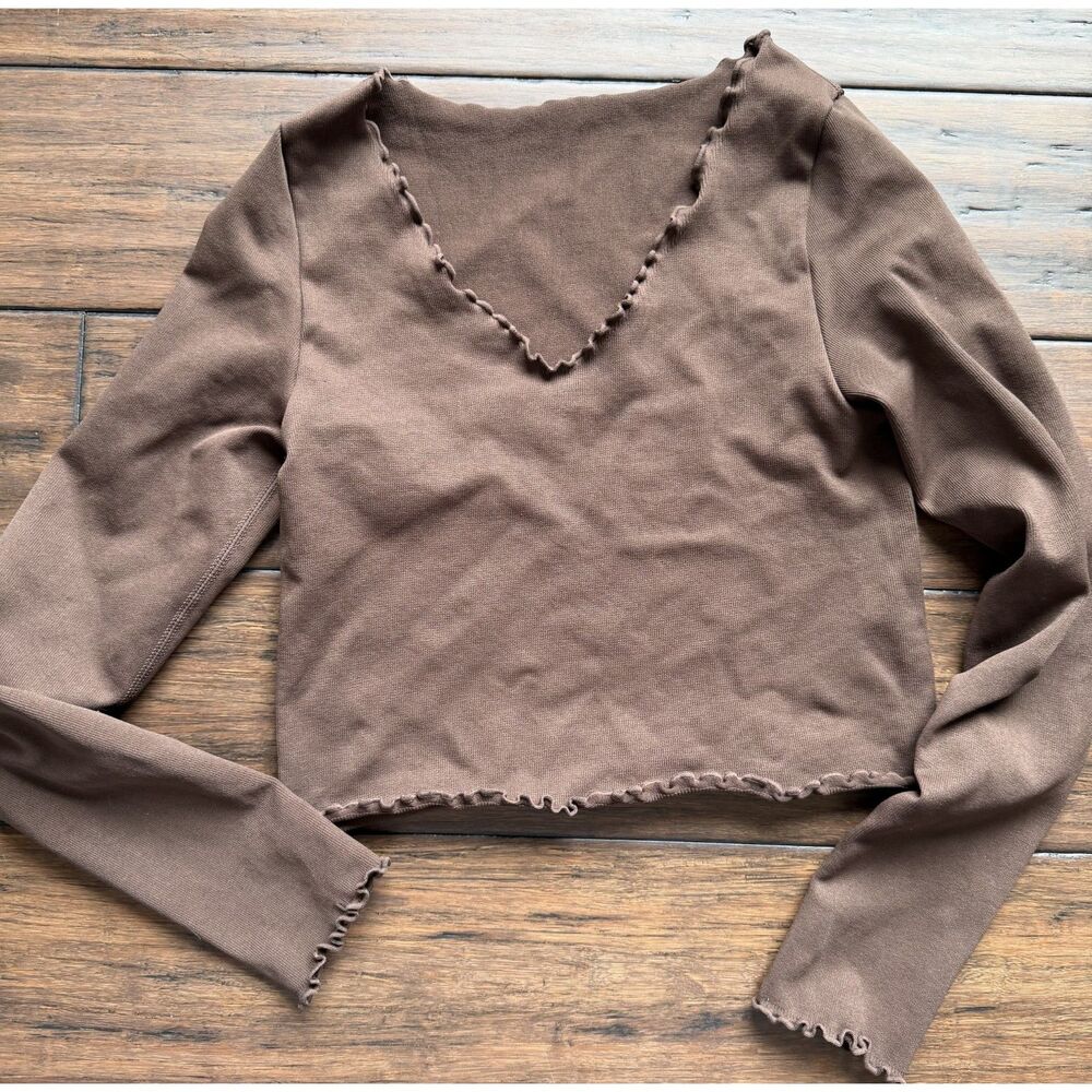OQQ Ruffled Cropped Top - Picture 3 of 5
